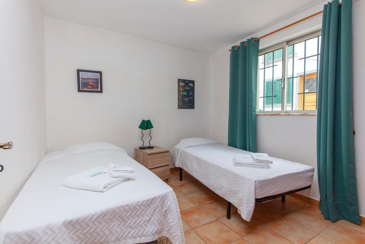 B18 - Village Street Apartment Lagos Esterno foto